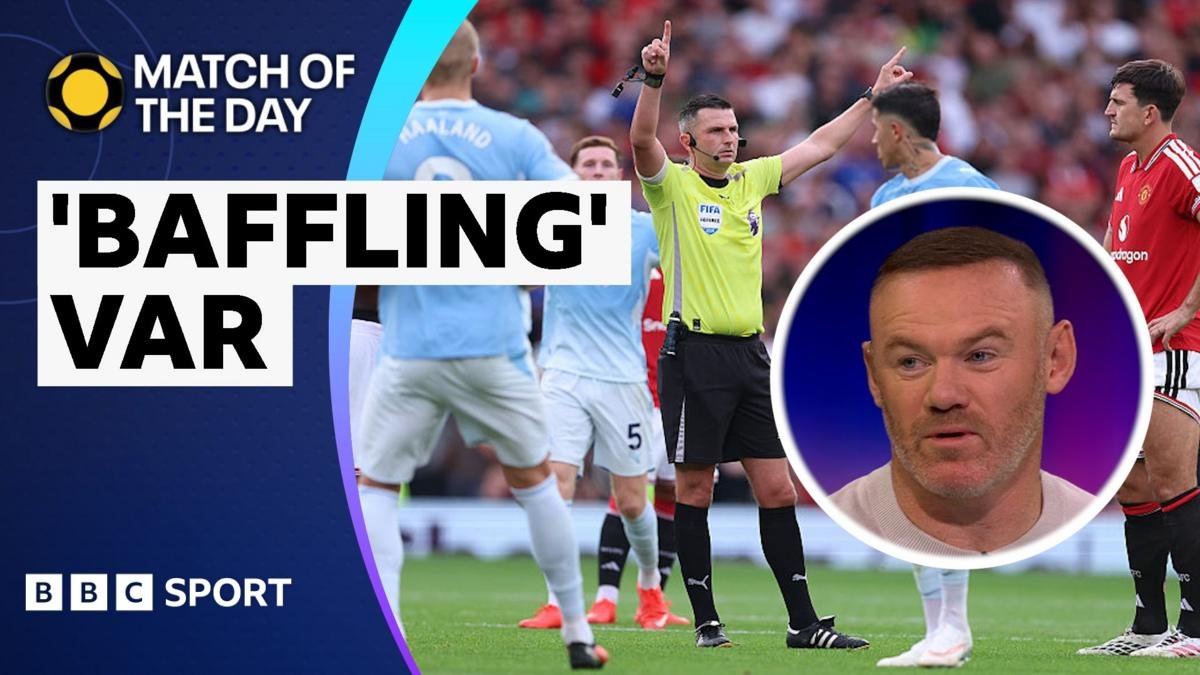 Match of the Day: Wayne Rooney and Danny Murphy find the refereeing decisions in the Manchester derby baffling